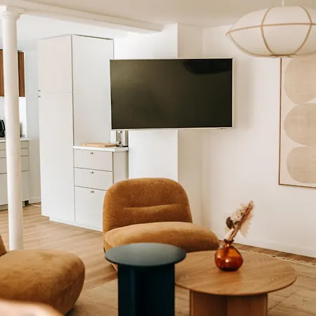 La Parenthese Maisonneuve Apartment
