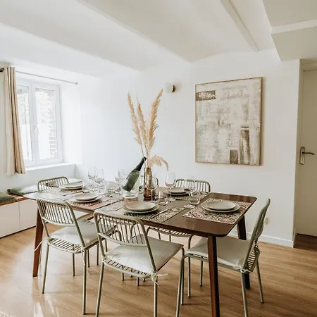 La Parenthese Maisonneuve Apartment